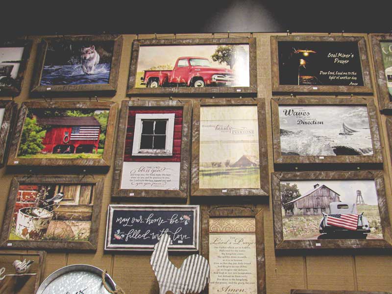 Random assortment of crafts and gifts slideshow