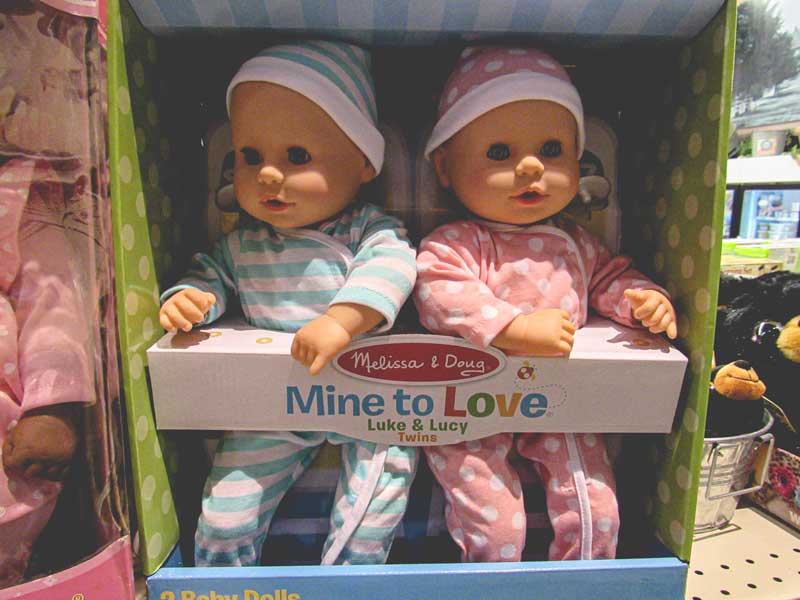 Pictures of random toys in slideshow